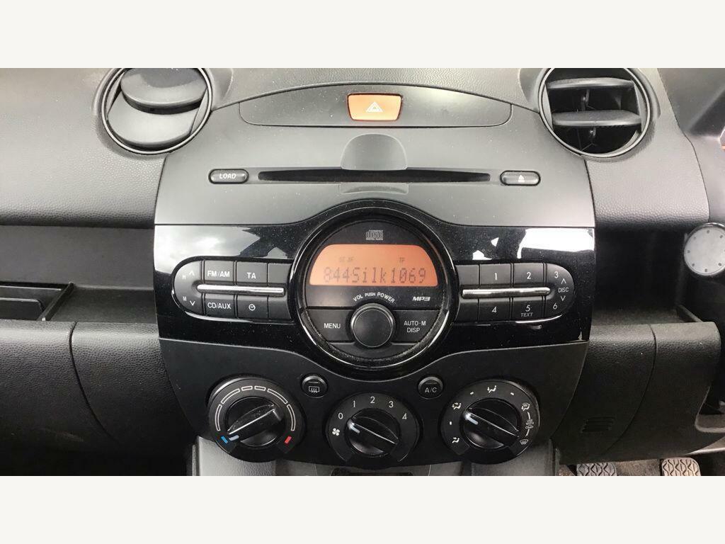 Mazda 2 Hatchback Tamura Mot February 2023 Only 71255 White #13