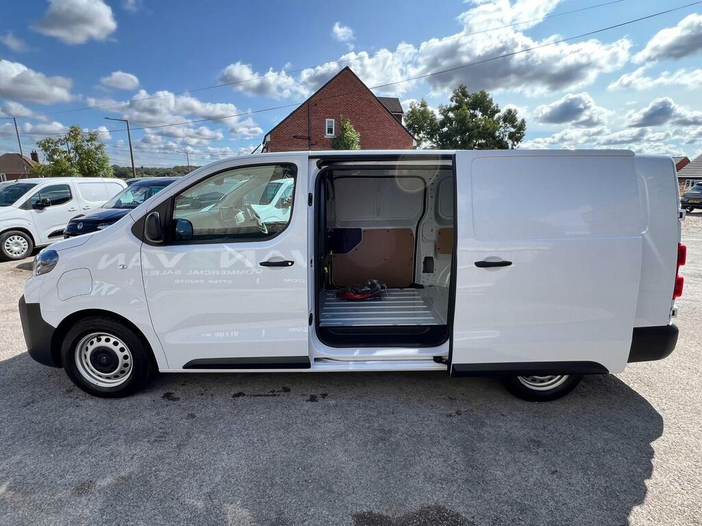 Peugeot E-Expert Panel Van 75Kwh Professional Long Panel Van L White #4