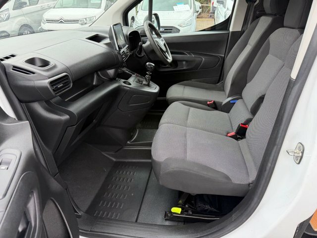 Vauxhall Combo Turbo D 2300 Pro DS23XZN White #5