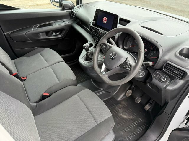 Vauxhall Combo Turbo D 2300 Pro DS23XZN White #3