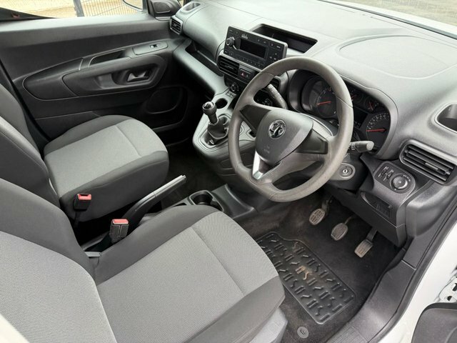 Vauxhall Combo Turbo D 2000 Edition White #3
