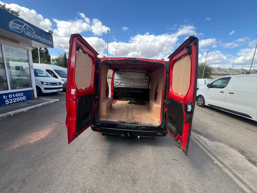 Renault Trafic Sl28 Energy Dci 120 Sport Nav Van Silver #10