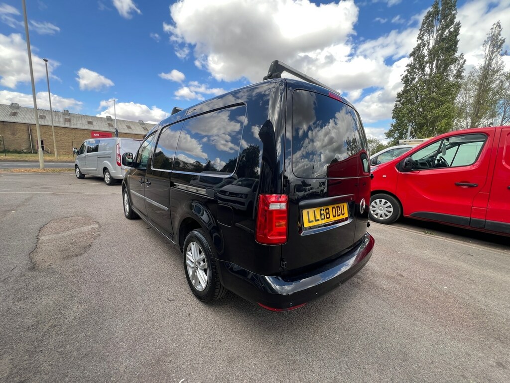 Volkswagen Caddy Maxi 2.0 Tdi Bluemotion Tech 102Ps Highline Nav Van Black #4