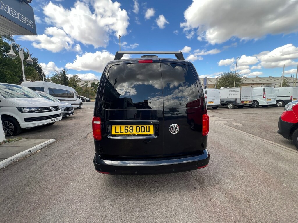 Volkswagen Caddy Maxi 2.0 Tdi Bluemotion Tech 102Ps Highline Nav Van Black #3