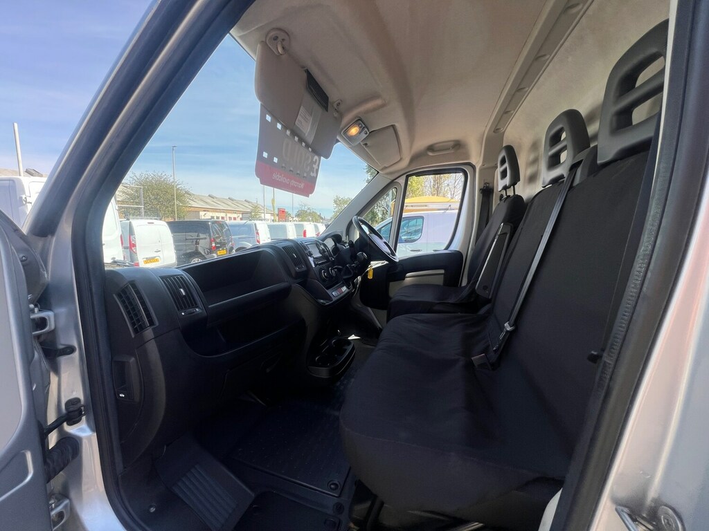 Peugeot Boxer 2.0 Bluehdi 335 Built For Business Luton Diese #12