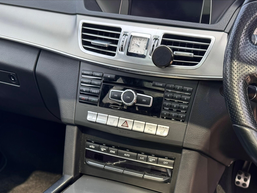 Mercedes-Benz E Class 2.1 E250 Cdi Amg Sport Cabriolet G-tron White #14