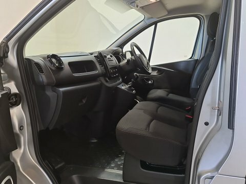Vauxhall Vivaro 1.6 Cdti 2900 SA68RHO #6