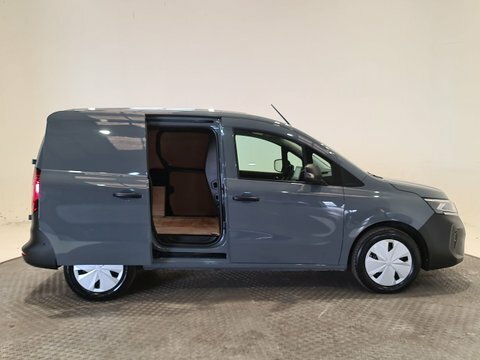 Nissan TOWNSTAR Panel Van 45Kwh Acenta 202424 Black #19