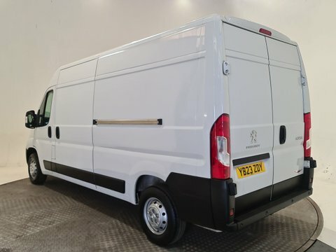Peugeot Boxer 2.2L Bluehdi 440 Professional Panel Van Black #8