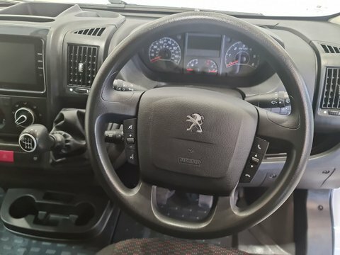 Peugeot Boxer 2.2L Bluehdi 440 Professional Panel Van Black #18