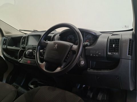 Peugeot Boxer 2.2L Bluehdi 440 Professional Panel Van Black #16