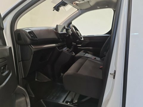 Vauxhall Vivaro 2.0 Turbo D DS24AGY  #5