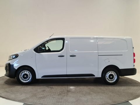 Vauxhall Vivaro 2.0 Turbo D DS24AGY  #3
