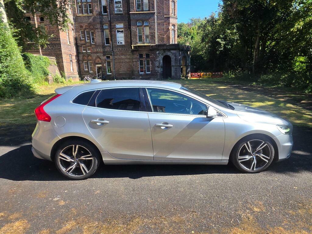 Volvo V40 2.0 D2 R-design Pro Euro 6 S S Silver #4