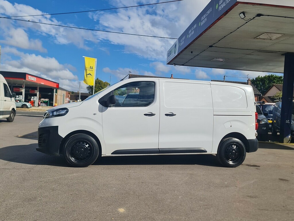 Vauxhall Vivaro 1.5 Turbo D 2900 Dynamic Panel Van 6Dr Manu XGZ4865 White #5