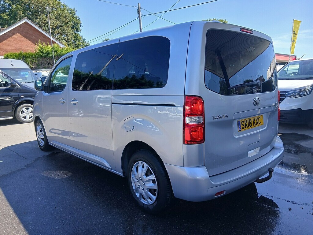 Toyota Proace Verso 2.0D Family Compact Grey #10