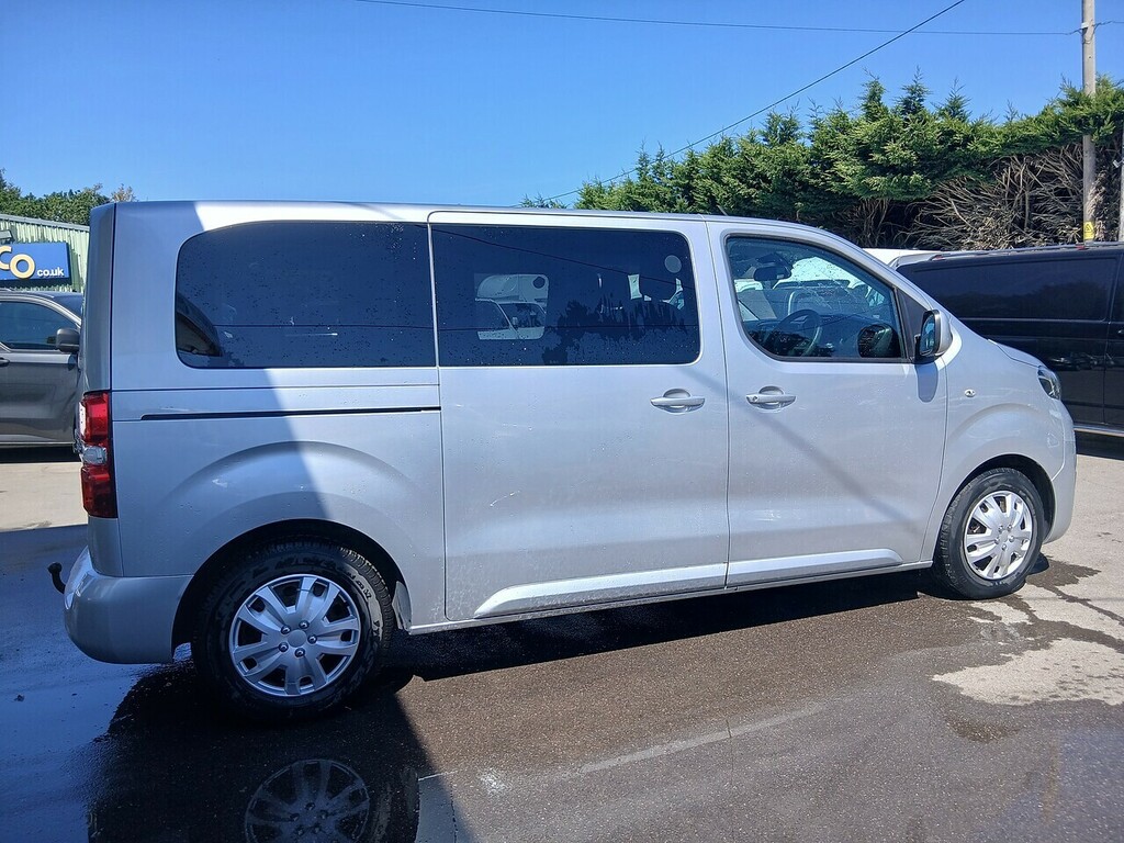 Toyota Proace Verso 2.0D Family Compact Grey #17