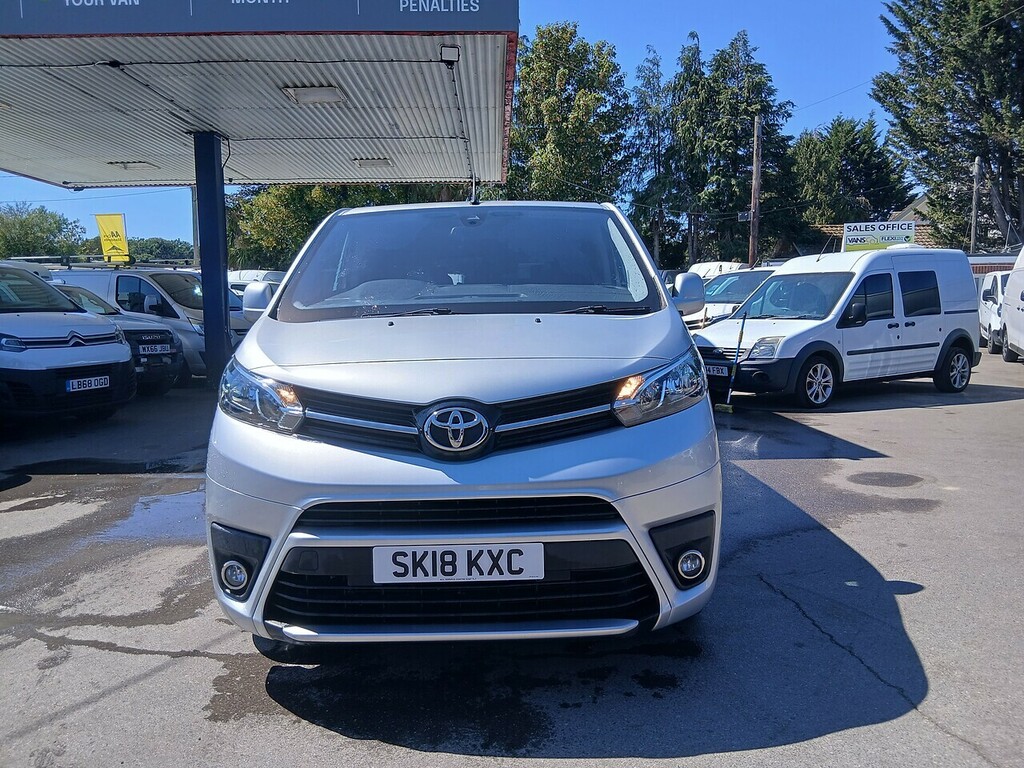 Toyota Proace Verso 1.6D Shuttle Medium Mpv Mwb Euro Silver #2