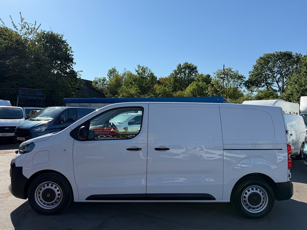 Peugeot E-Expert 75Kwh Professional Standard Panel Van 6Dr White #4