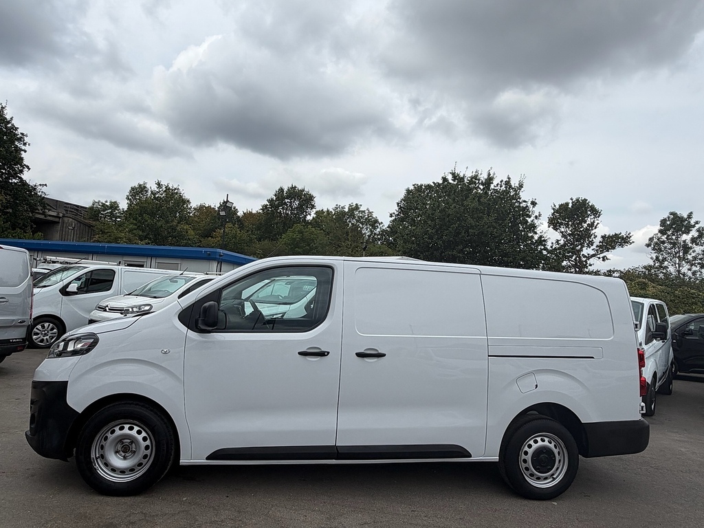 Vauxhall Vivaro 1.5 Turbo D 2900 Prime Panel Van 6Dr AJ73DVC White #4