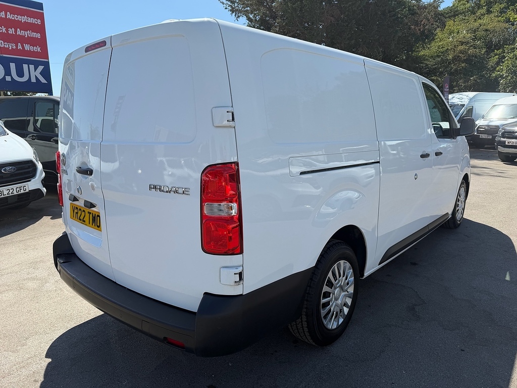 Toyota PROACE City Bluehdi Icon U997 Ulez White #7