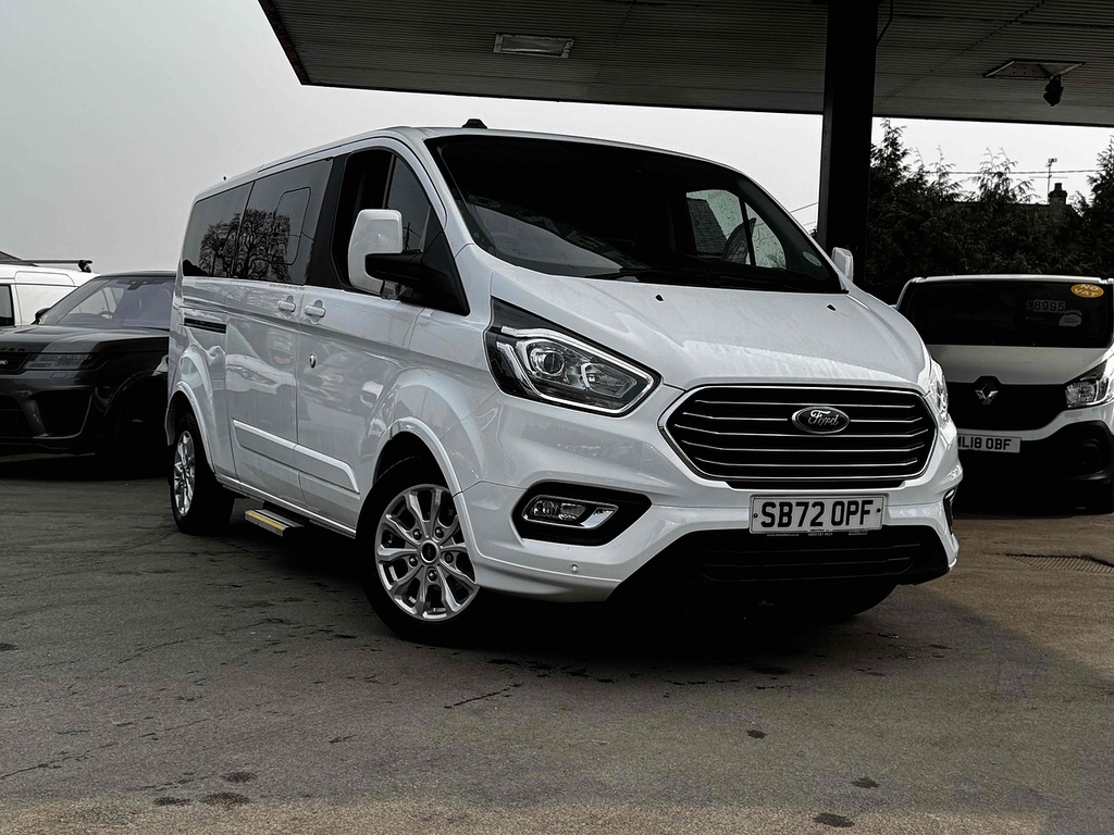 Ford Tourneo Custom 320 Ecoblue Titanium Minibus 2.0 White