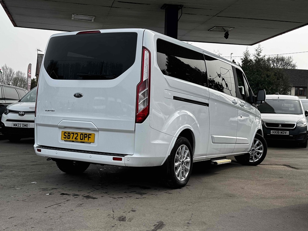 Ford Tourneo Custom 320 Ecoblue Titanium Minibus 2.0 White #4