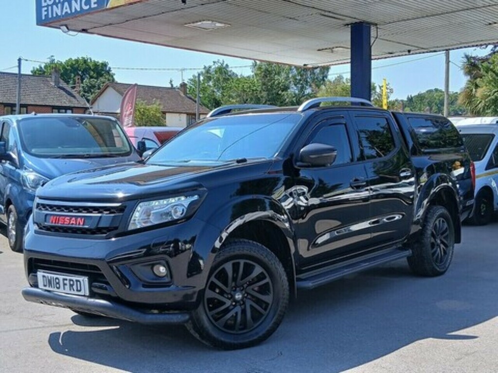 Nissan Navara 2.3 Dci Tekna Pickup Double Cab Black #3