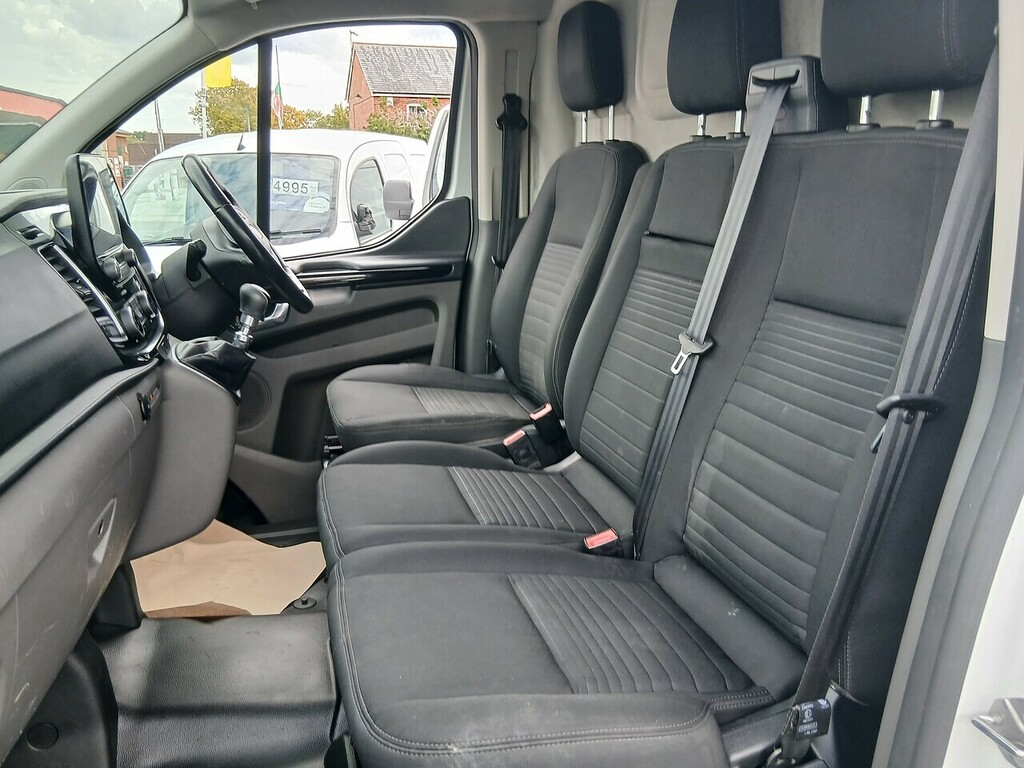 Ford Transit Custom 2.0 300 Ecoblue Limited Panel Van Manua HV22UVC White #4