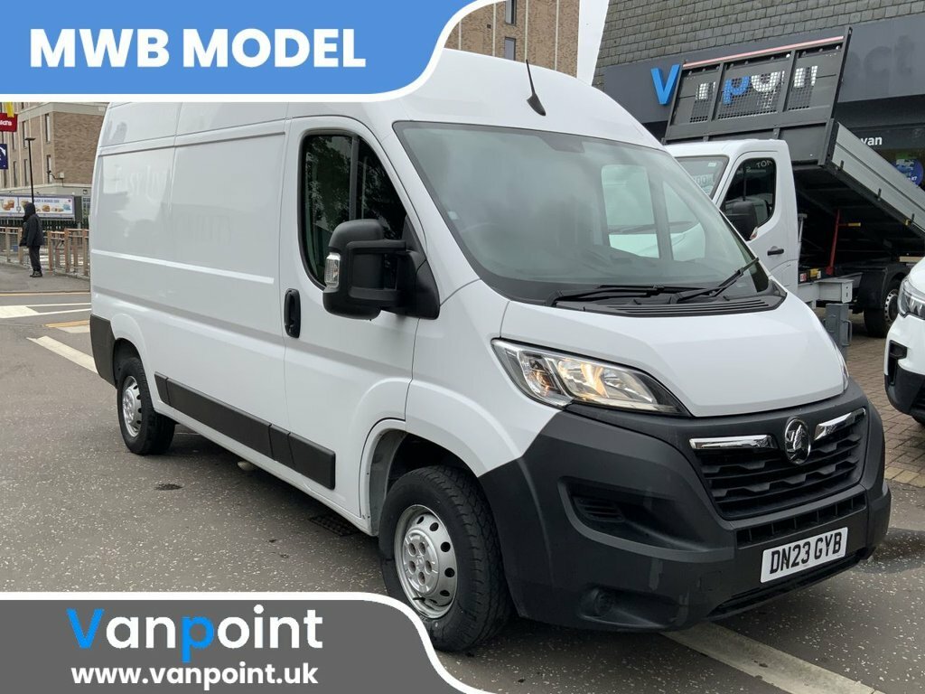 Vauxhall Movano 2.2L Dynamic White