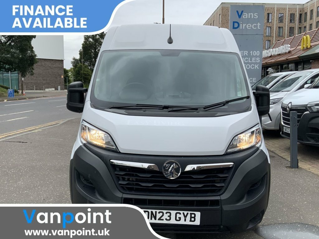 Vauxhall Movano 2.2L Dynamic White #2