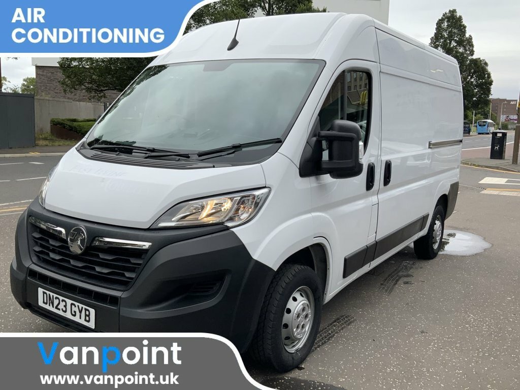Vauxhall Movano 2.2L Dynamic White #3