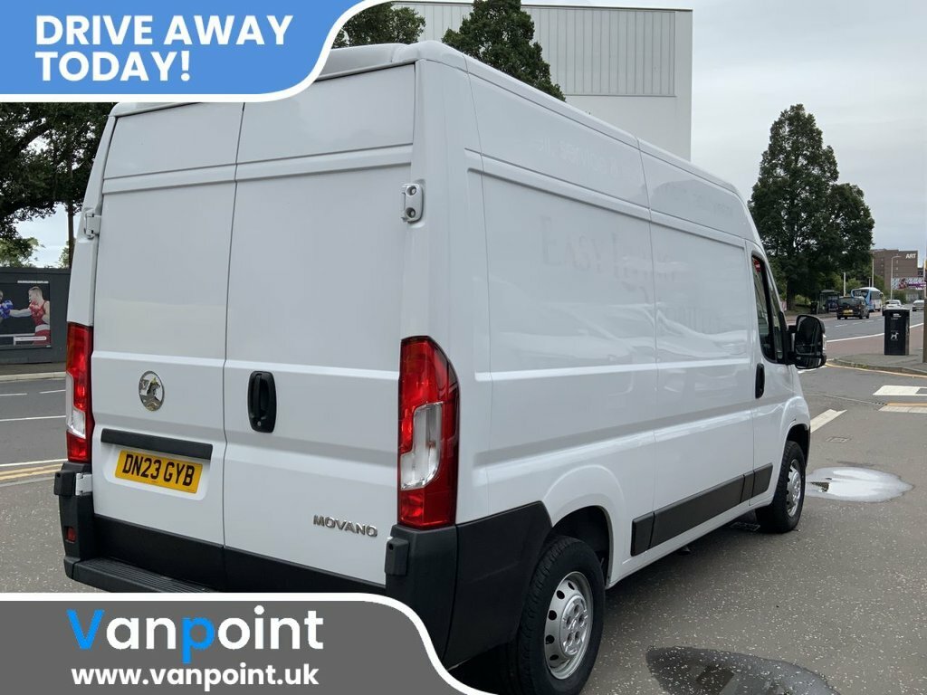 Vauxhall Movano 2.2L Dynamic White #4