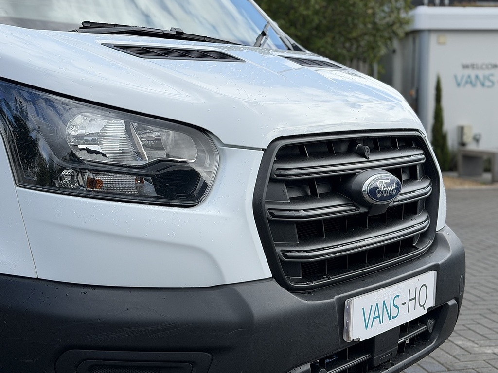 Ford Transit Custom Diesel YP22PWL White #4