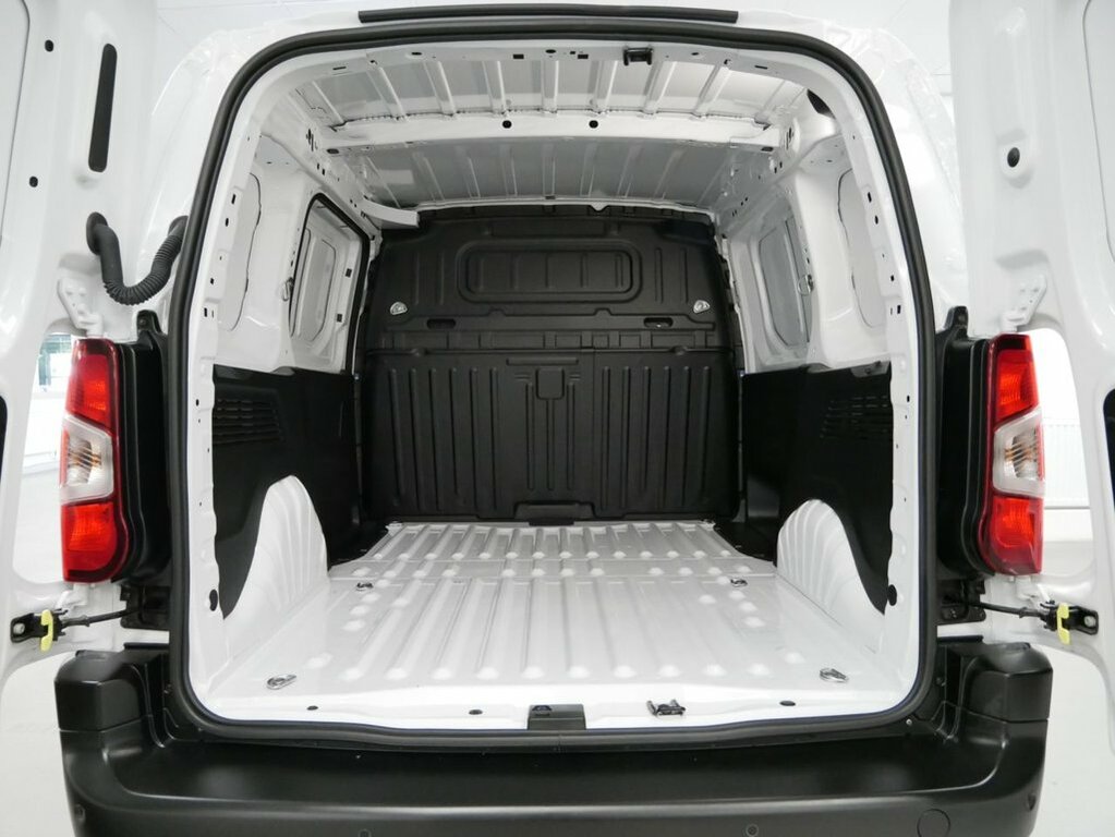Vauxhall Combo-e Life 52Kwh Ultimate Mpv 7.4Kw Charge Green #25