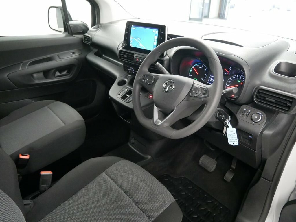 Vauxhall Combo-e Life 52Kwh Ultimate Mpv 7.4Kw Charge Green #13