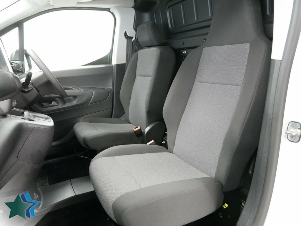 Vauxhall Combo-e Life Mpv White #4