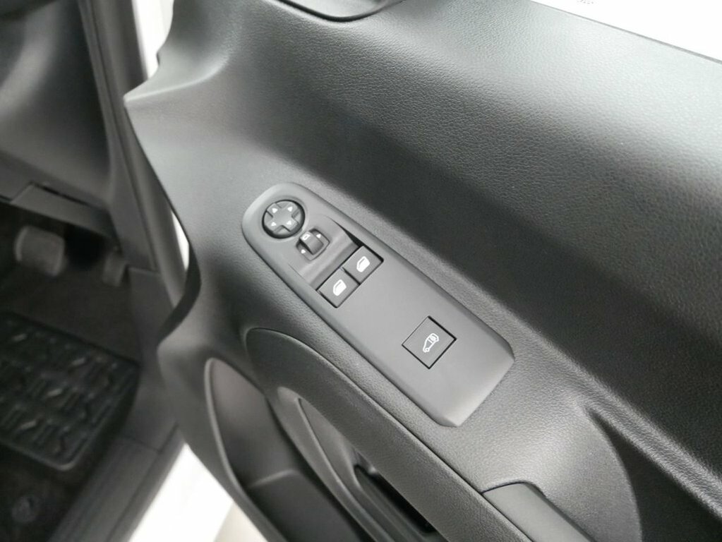 Vauxhall Combo-e Life 52Kwh Ultimate Mpv 7.4Kw Charge Green #32