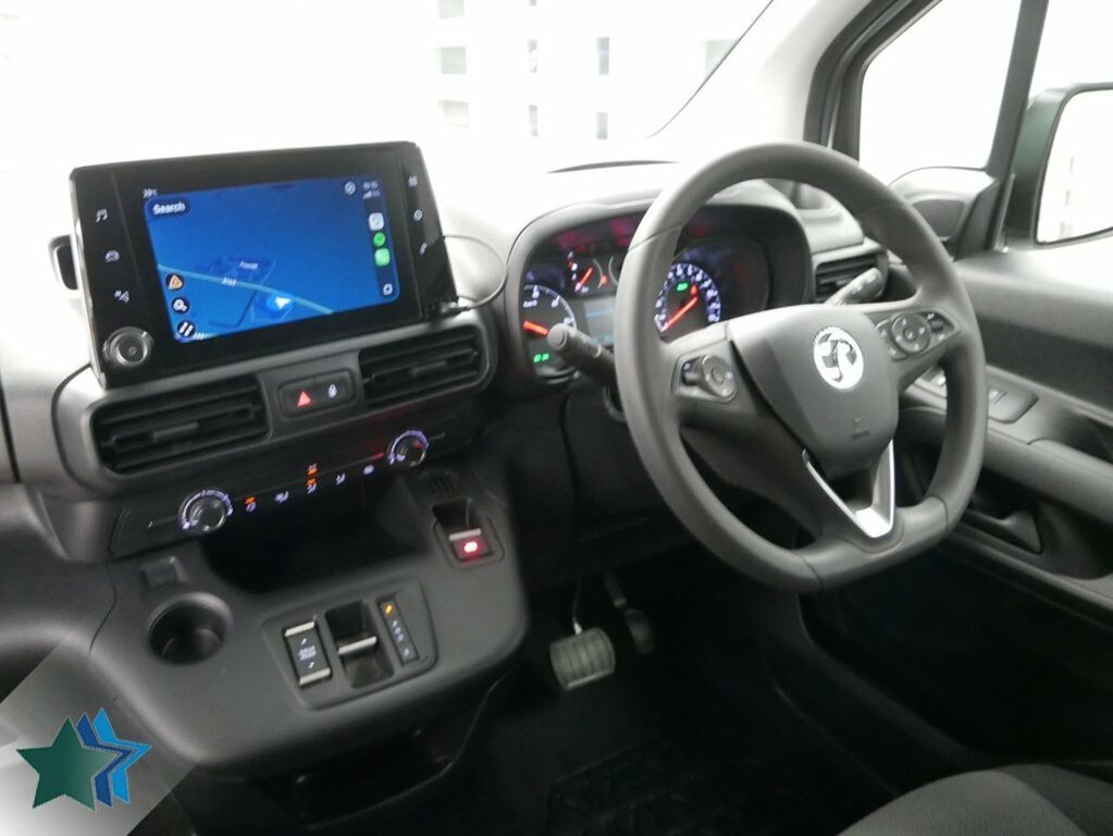 Vauxhall Combo-e Life Mpv White #2