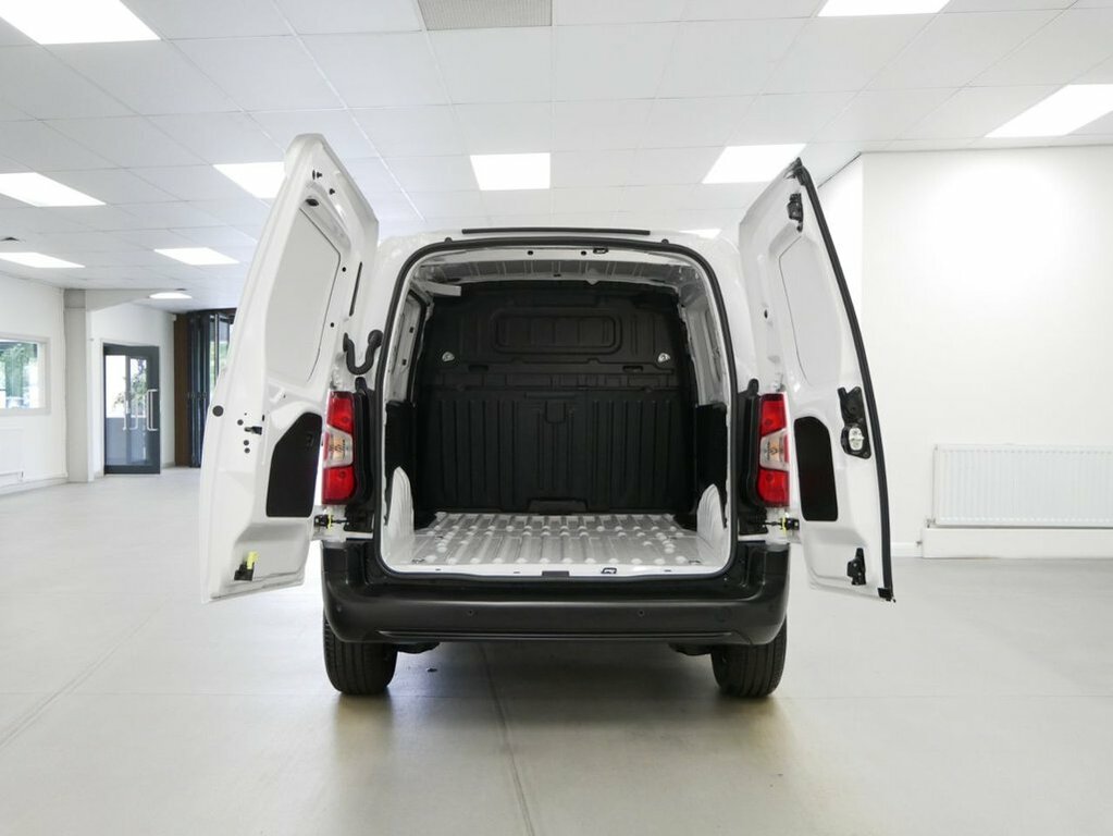 Vauxhall Combo-e Life 52Kwh Ultimate Mpv 7.4Kw Charge Green #12
