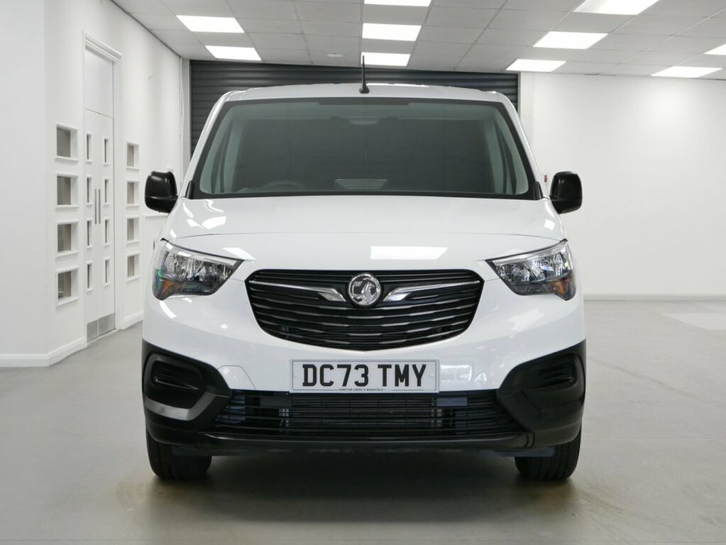 Vauxhall Combo-e Life 52Kwh Ultimate Mpv 7.4Kw Charge Green #8