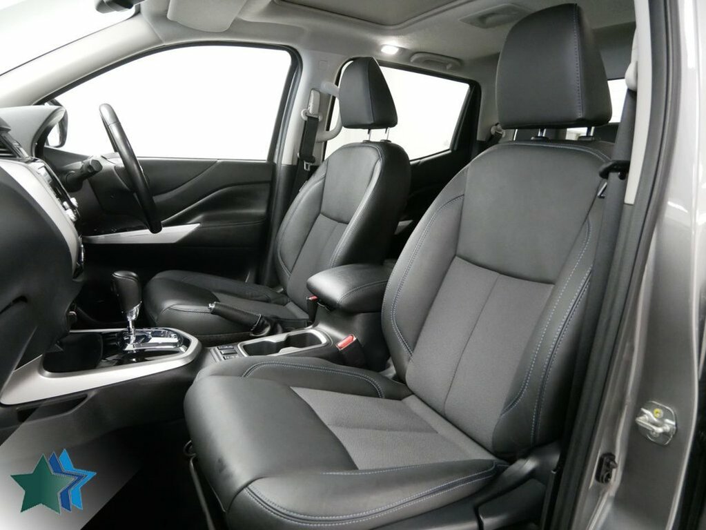 Nissan Navara 2.3L Dci N-guard Pickup Double Cab Grey #4