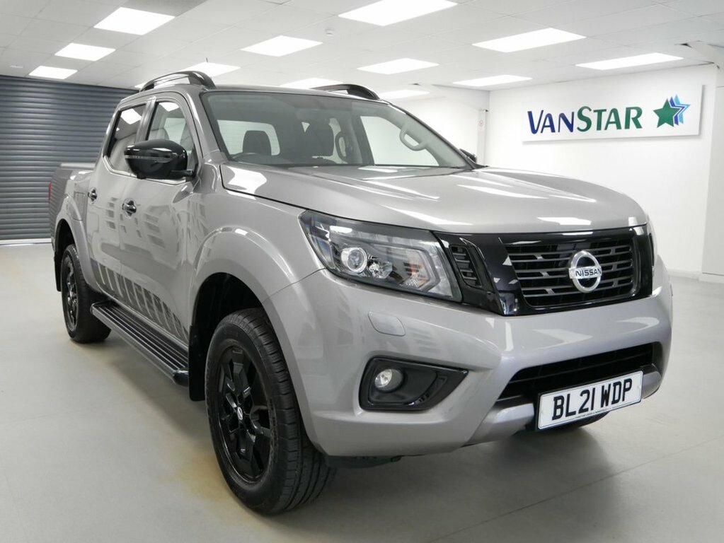 Nissan Navara 2.3L Dci N-guard Pickup Double Cab Grey #6