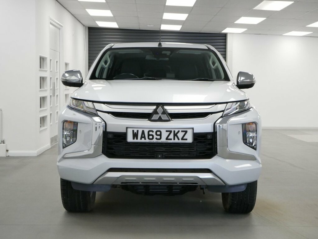 Mitsubishi L200 Di-d Dc Barbarian Pickup 2.2 Grey #8