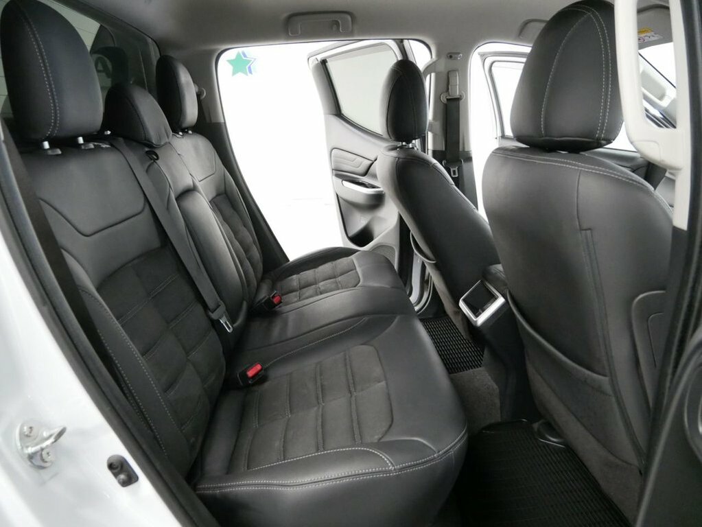 Mitsubishi L200 Di-d Dc Barbarian Pickup 2.2 Grey #31