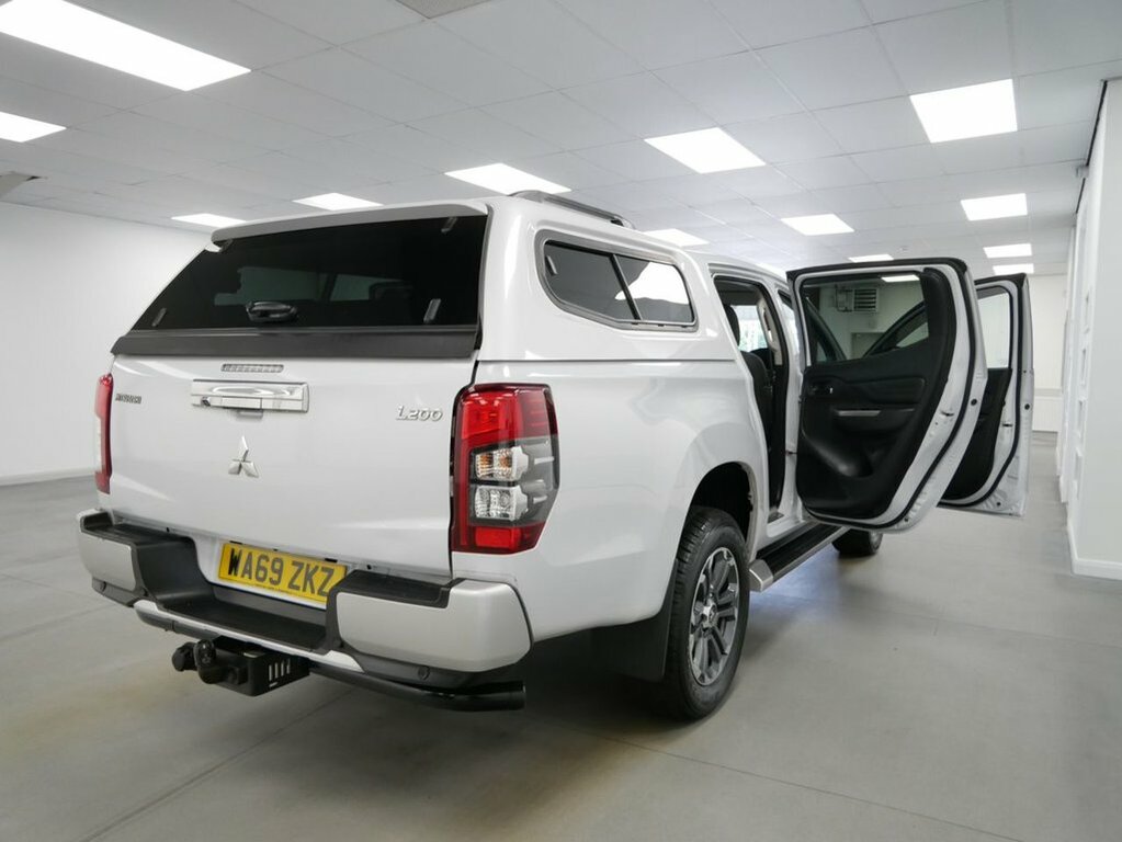 Mitsubishi L200 Di-d Dc Barbarian Pickup 2.2 Grey #30