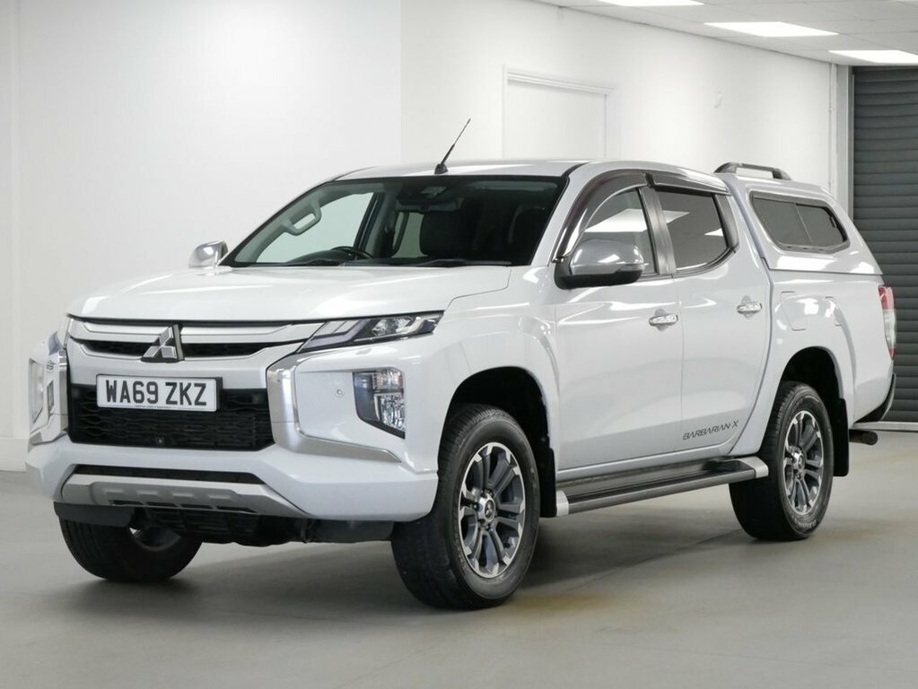 Mitsubishi L200 2.3L 2.2 Di-d Dc Barbarian X Pickup Double Cab White