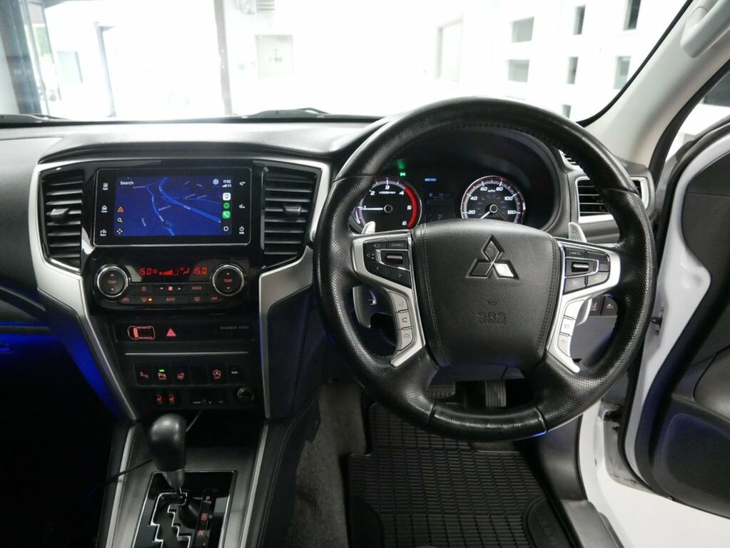 Mitsubishi L200 Di-d Dc Barbarian Pickup 2.2 Grey #14