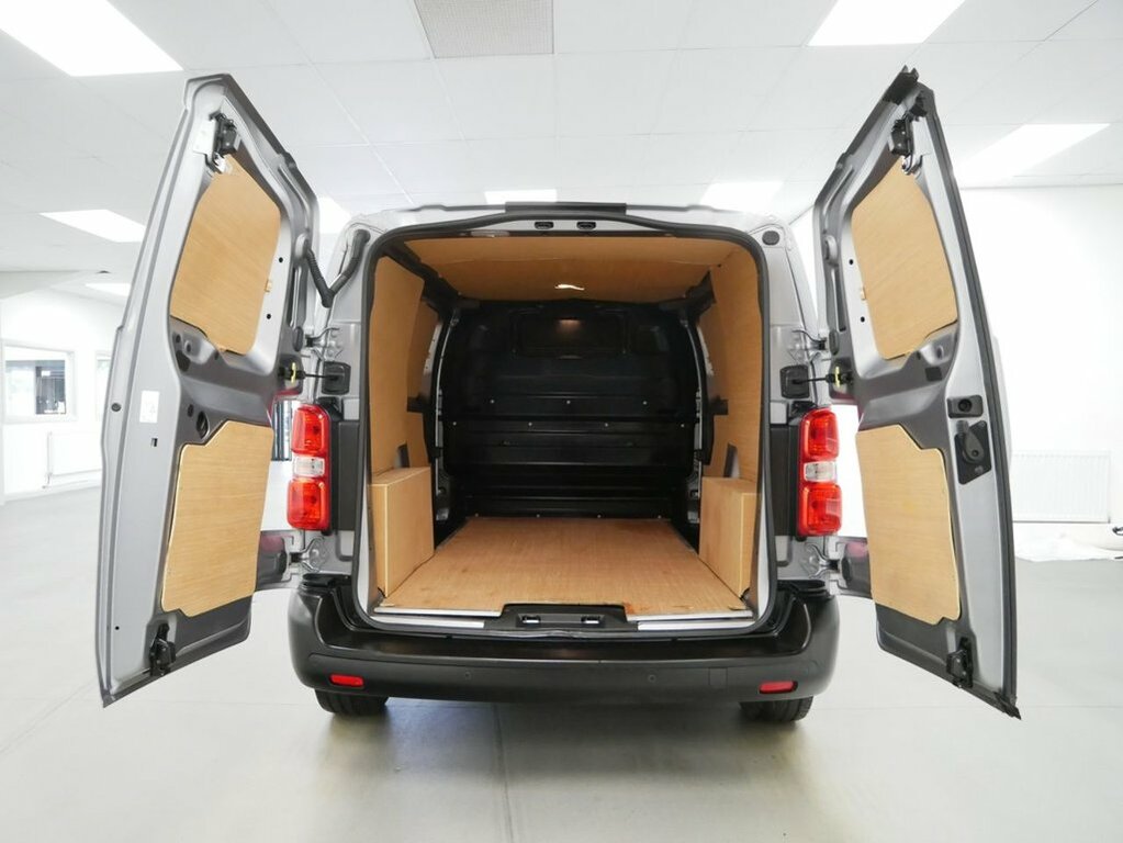 Vauxhall Vivaro 1.5L Turbo D 2700 Dynamic Panel Van 6Dr Man Grey #2