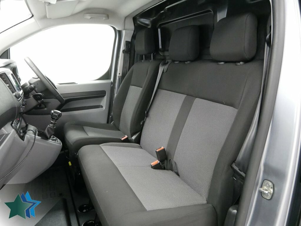 Vauxhall Vivaro 1.5L Turbo D 2700 Dynamic Panel Van 6Dr Man Grey #4